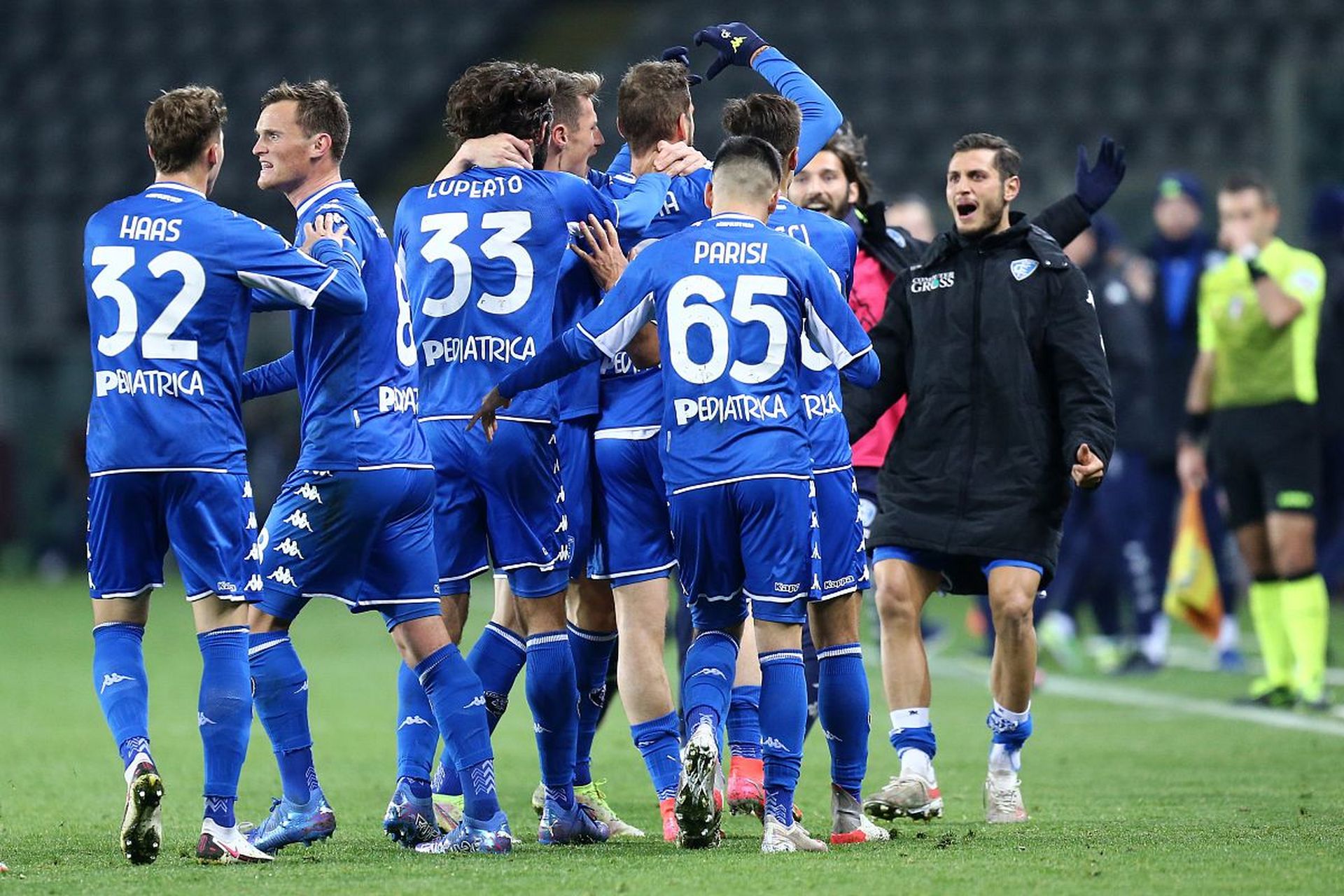 中流砥柱 中流砥柱